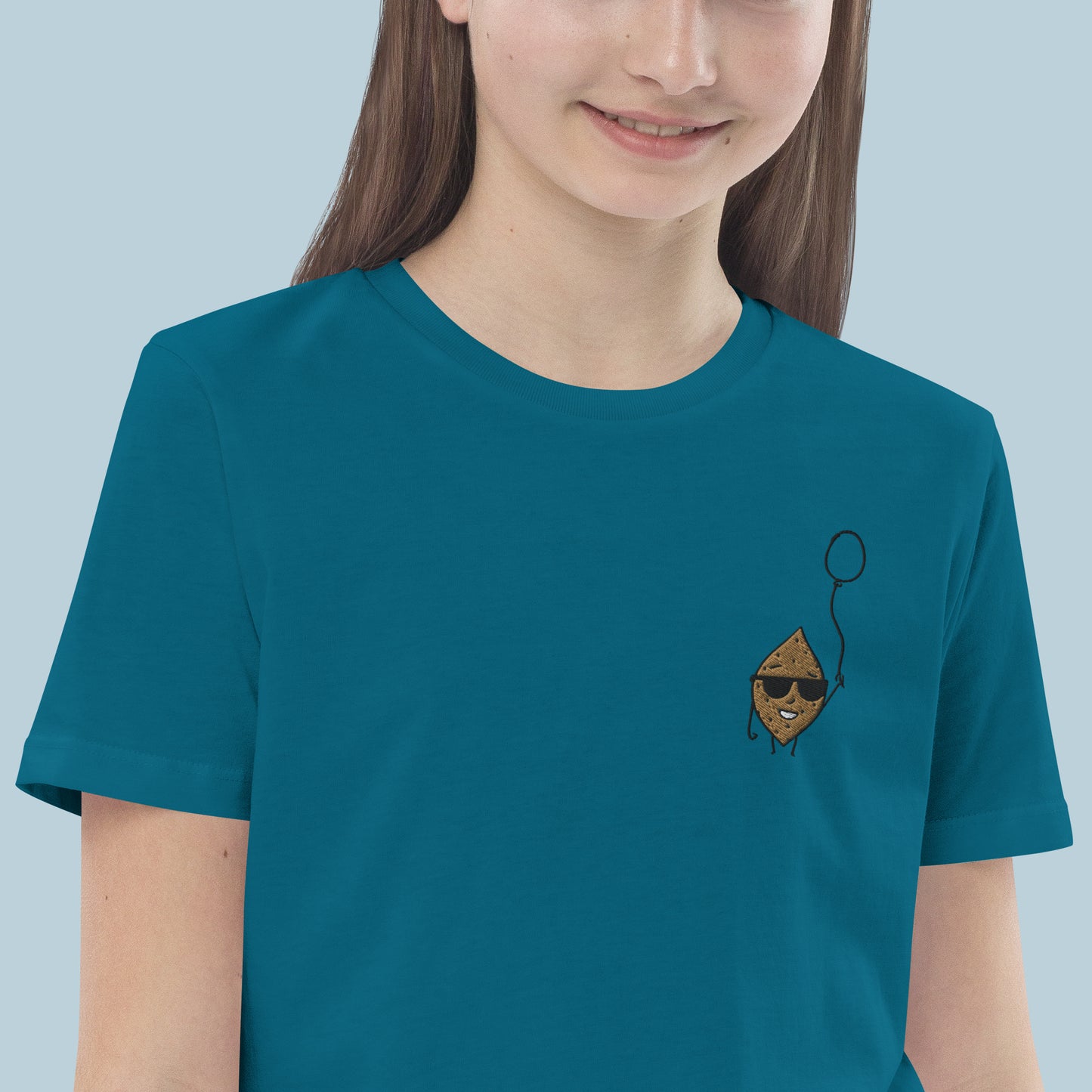 Kids t-shirt: Kebbe embroidered